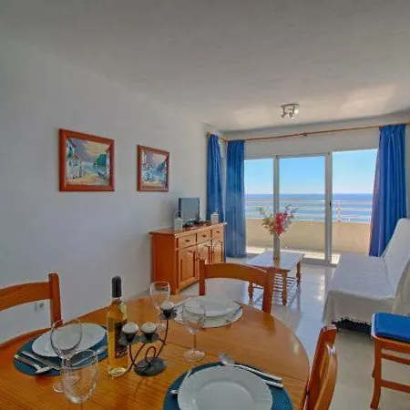 Apartment Sleeps 5 Pool Air Con T792159 Calpe